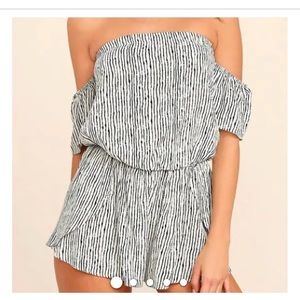 Lulu’s Black and White Stripped off the shoulder romper, size XS